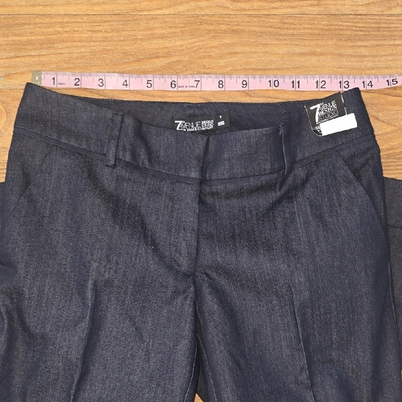 Women's Blue Capris - Picture 5 of 7